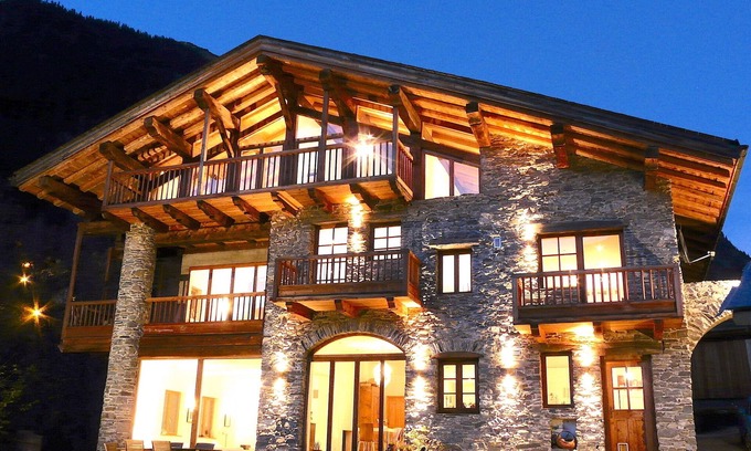 Sainte-Foy-Tarentaise Chalet De Esquí | Chalet impresionante con vistas increíbles de esquí: Ste Foy, Val d'Isère, Les Arcs: Agencia