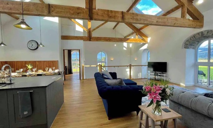 Llanrug Casa | Amazing Chapel near Yr Wyddfa (Snowdon) and Zip World