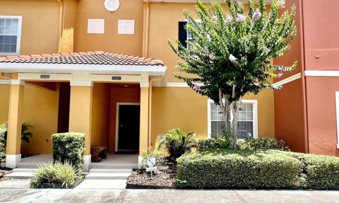 Calabria Casa | Amazing Disney Spacious 4-bedroom townhome , check in 4pm, check out 10 am