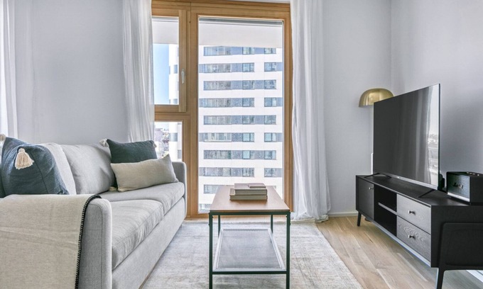 Favoriten Apartamento | Amazing Favoriten 3BR w/ Gym & Roof, near Belvedere Palace, by Blueground