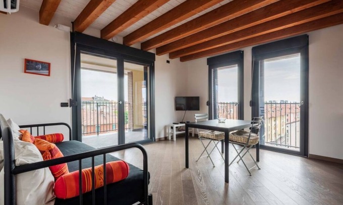 Porta Genova Apartamento | Amazing flat with a view and terrace on Navigli by Easylife