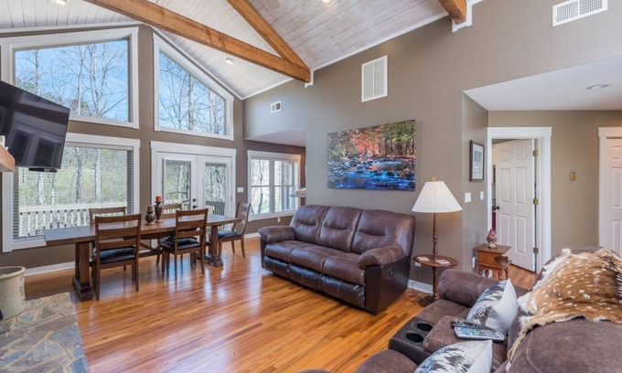 Old Fort Casa | Amazing Grace en Mackey Creek