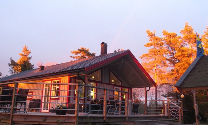 Fargelanda Casa | Increíble Westcoast Cottage de alta gama con bosque / naturaleza / lago y cerca del archipiélago