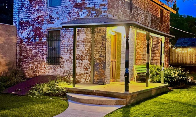 Raton Apartamento | Amazing Historic 1800s Carriage House