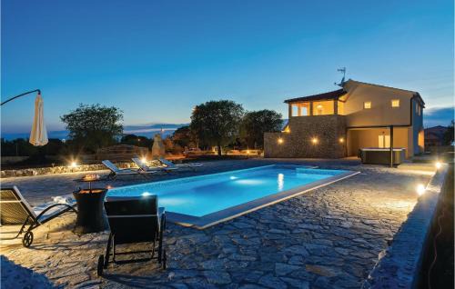 Gornje Danilo Casa | Amazing Home In Danilo
