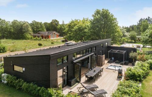 Kramnitse Casa | Amazing Home In Rødby With Sauna