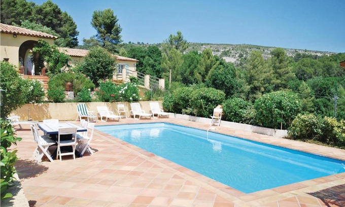 Salernes Casa | Amazing Home In Salernes With Wifi