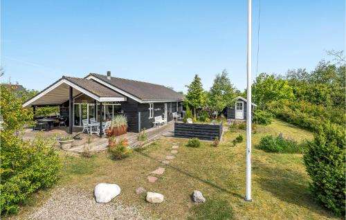 Skaven Strand Casa | Amazing Home In Tarm With Kitchen