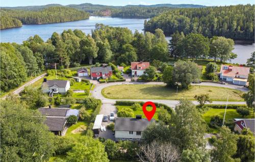 Tollered Casa | Amazing Home In Tollered With Kitchen
