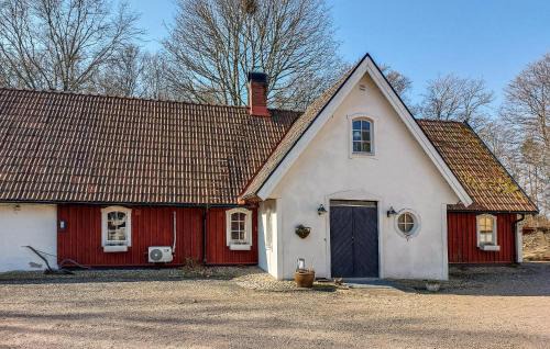 Vittsjo Casa | Amazing Home In Ubbalt With Sauna