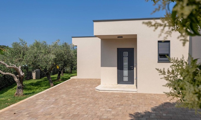 Vrsar Casa | Amazing home in Vrsar with house a panoramic view