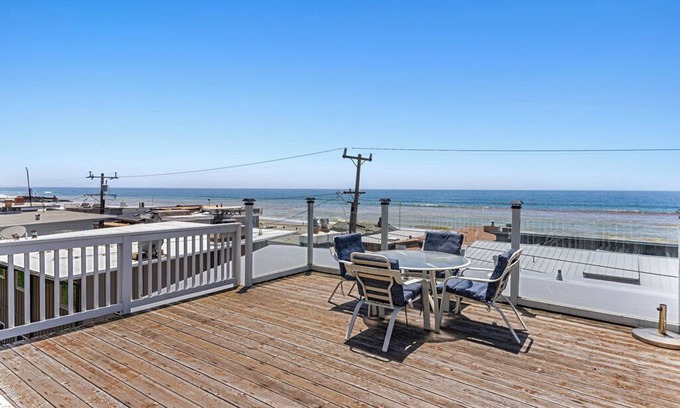 Rio del Mar Casa | Amazing Home with lots of living space!