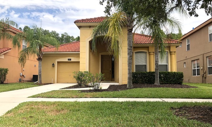 Bellavida Casa | Increíble casa cerca de Disney. ¡Disfruta de la piscina privada!