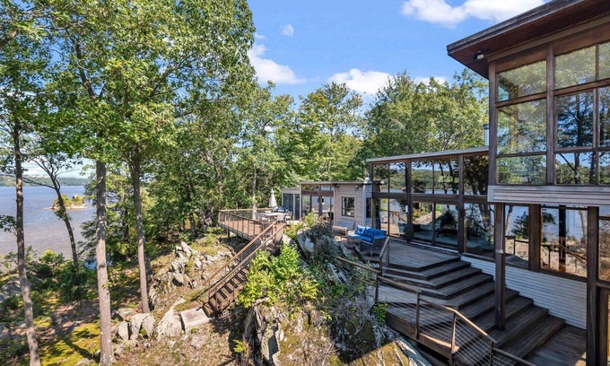 Hyde Park Casa | Amazing Hudson Valley House Nestled in the Cliffs Along the Hudson River...
