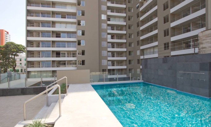 Lince Apartamento | AMAZING Lima View PRIVATE PARK, POOL GYM - LINCE
