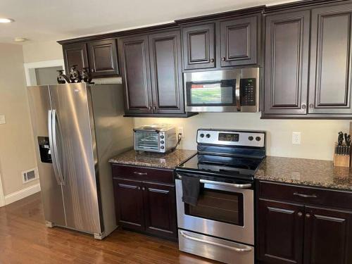 North Hills Casa | Amazing Location - Walk Across To North Hills