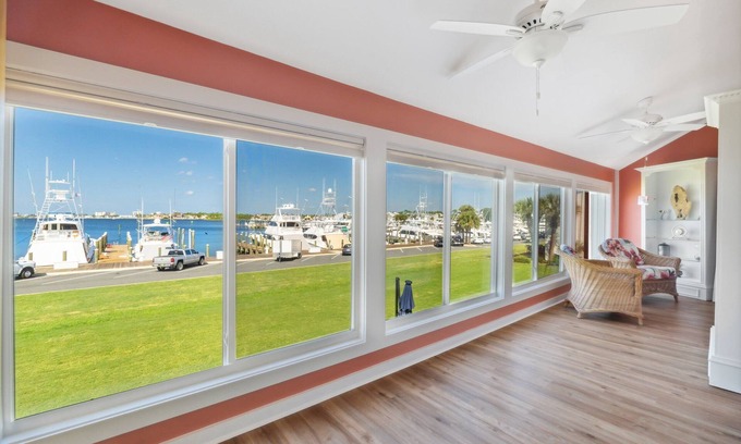 Upper Grand Lagoon Condominio | Amazing Marina Views | Baypoint Resort | Golf Course