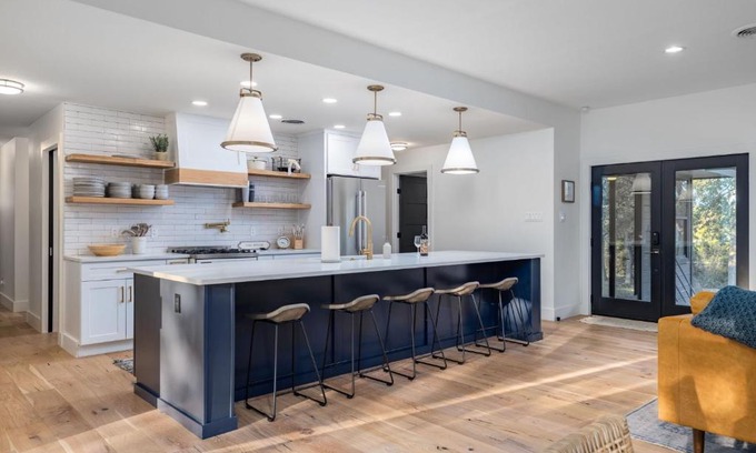 Canyon Lake Casa | Amazing Modern Farmhouse Retreat w/2 Suites