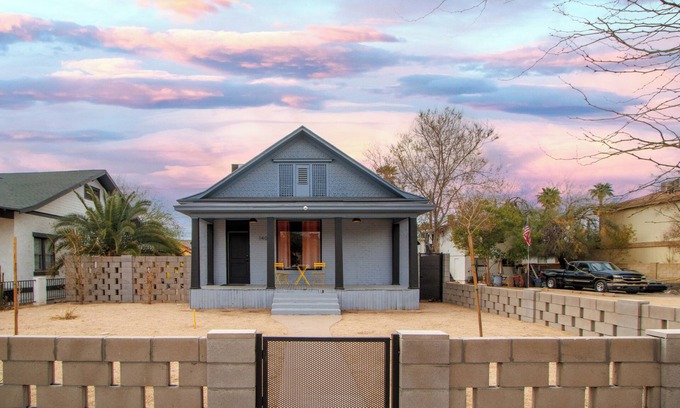 Governmental Mall Casa | Amazing "NEW" Oasis! Pool, WIFI Mins to DT Phoenix, ASU & PHX Airport