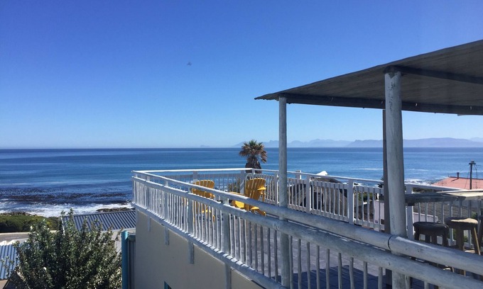 Gansbaai Casa | INCREÍBLES VISTAS AL MAR + Beach Bungalow