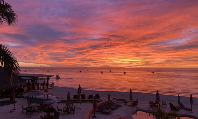 Mexican Riviera Apartamento | INCREIBLE condomino tip estudio frente al mar con vista al mar y pickle ball!