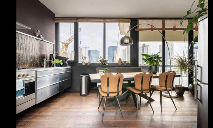 Stadsdriehoek Apartamento | Amazing Penthouse Apartment with Incredible Roof top Padio Views