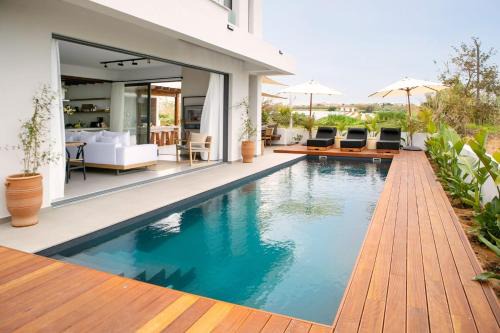 Pernera Villa | Amazing Protaras Villa Villa Lubbock 3 Bedrooms Private Outdoor Pool And Hot Tub Furnished Sun Terrace Shaded Furnished Terrace Bbq