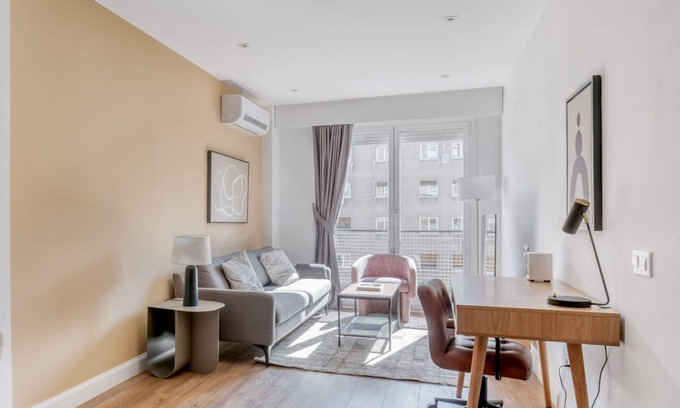 Ibiza Apartamento | Amazing Retiro 1BR, in the best area of Madrid, by Blueground