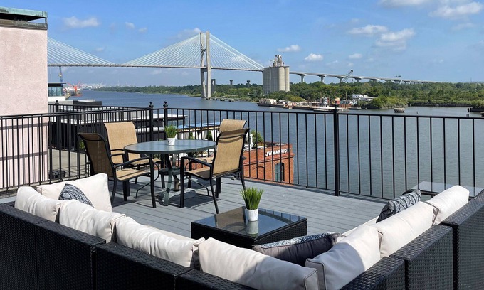 Historic District - North Condominio | Amazing River Views from Private Balcony