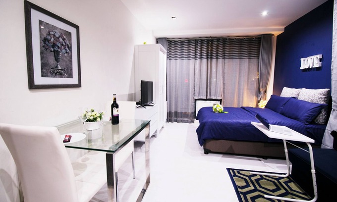 Valenzuela Apartamento | Amazing Romantic view L-pools Gramercy Makati 1212
