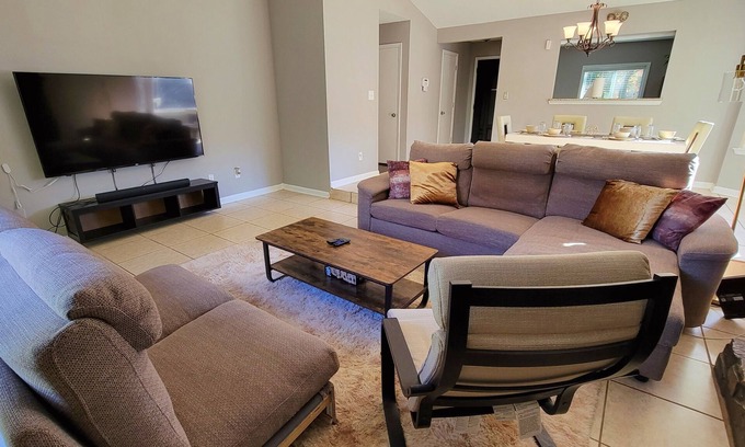 Church Street Casa | ⭐️⭐️ Amazing Spacious Home, Perfect ATL Location ⭐️⭐️