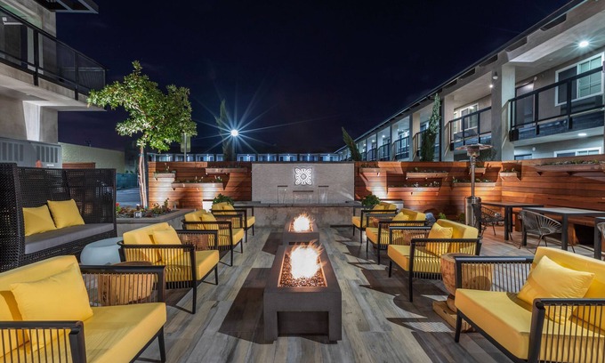 Southeast Torrance Hotel | Amazing Stay! Four Great Units / 8 Queen Beds, Central Location, Free Parking