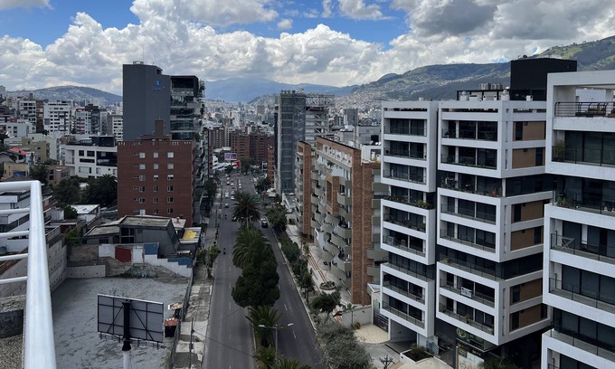 Financial District Apartamento | Amazing Suite in the heart of Quito. La carolina