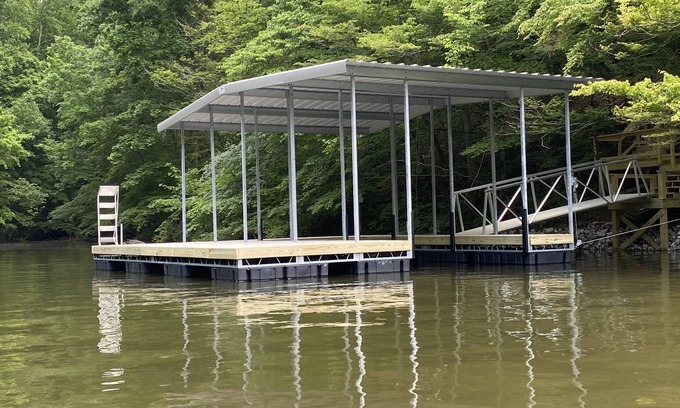 Winchester Casa | NEW 2021 Tims Ford Lake Home - Private covered dock - Hot Tub