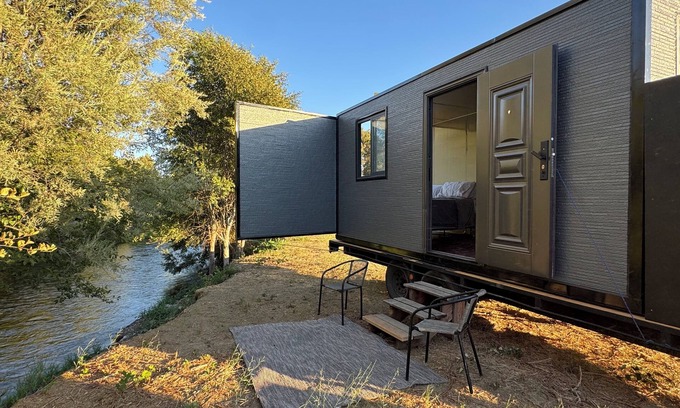 Murphy Casa | Amazing Tiny Home On The Pristine Applgate River In Beautiful Southern Oregon