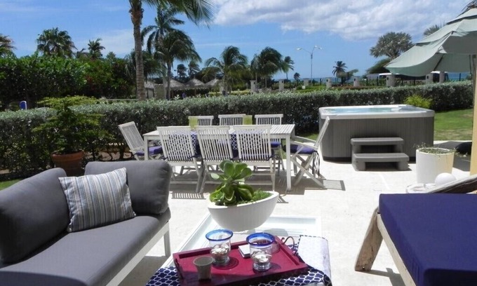 Oranjestad-West Apartamento | Amazing two bedroom condo w/grill, hot tube and private terrace at Eagle Beach