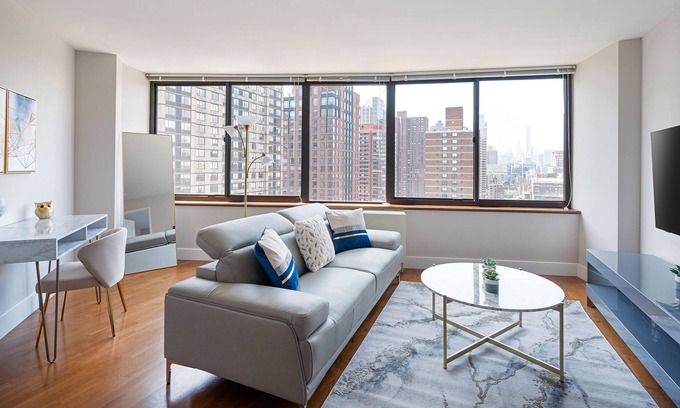 East Harlem Casa | Amazing UES Luxury 2 Bed w/Gym, Pool,Laundry #6161
