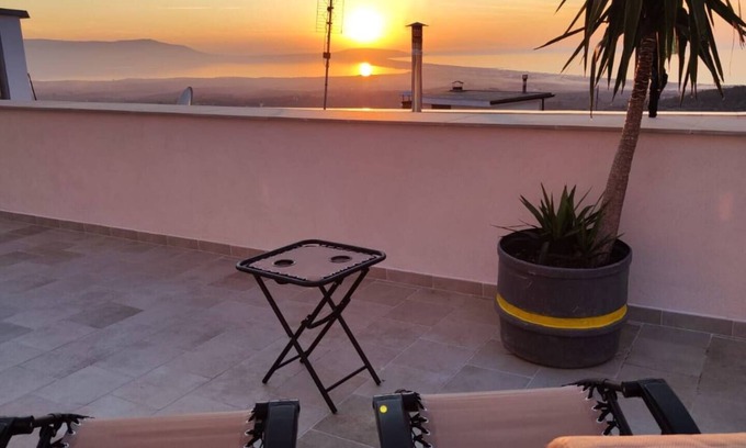 Ischitella Casa | Amazing view of sea, lake and islands. pets allowed, huge terrace.
