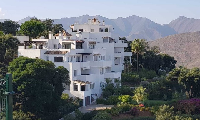 Ojen Apartamento | Fantástica vista panorámica del mar y las montañas en Elviria / Marbella, WIFI