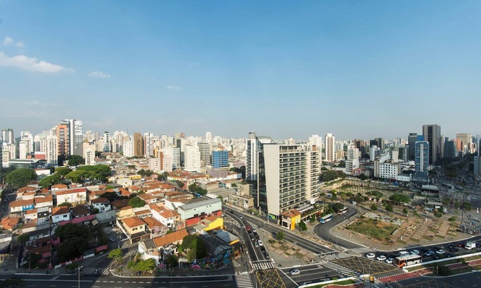 Pinheiros Apartamento | 164 apartamentos nuevos y modernos con 3 adultos junto al metro de Faria Lima