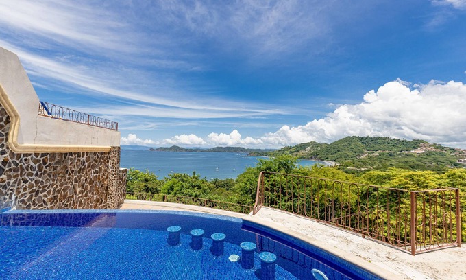 Playa Hermosa Condominio | Amazing views of the Pacific from your private infinity pool to Beach