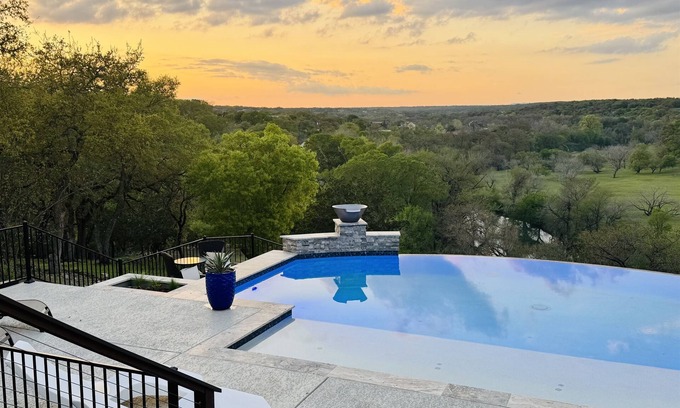 Spring Branch Casa | Amazing Views on over 4 acres-River access-infinity pool-Hot Tub