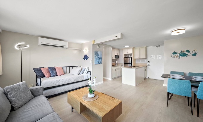 Diamond Head - Kapahulu - St. Louis Condominio | Amazing Views Waikiki Beach 28th Floor 1 Bedroom Family and Group Condo