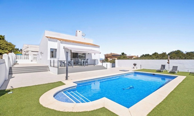El Faro Casa | Increíble Villa en El Faro! 400 m de la playa