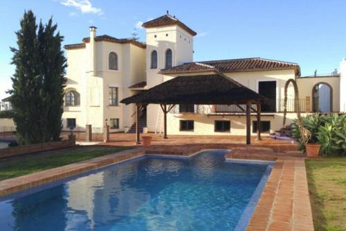 New Golden Mile Villa | Amazing villa to rent at Estepona - near beaches