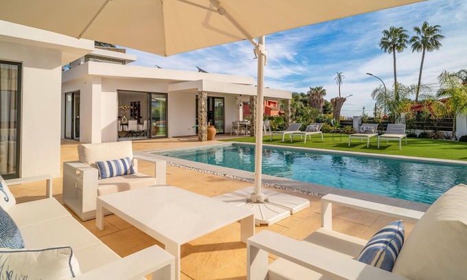 Carihuela Casa | Amazing villa with heated pool