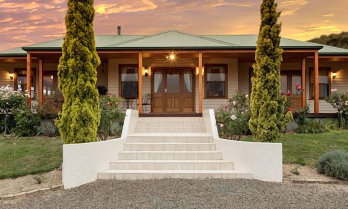 Wattle Grove Cama Y Desayuno | Ambience on Huon B&B