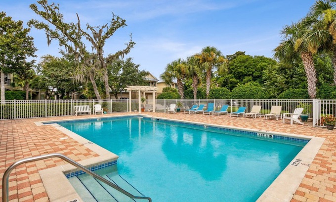 American Beach Condominio | Amelia Island Luxury Summerwoods Condo near Ritz Carlton