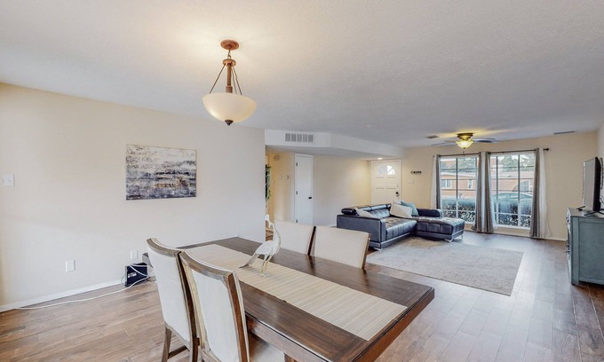 Northeast Heights Casa | Amelia Spacious Family Home, I-40 and Tramway