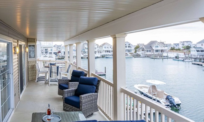 Cape May Court House Casa | Amenities Galore! Spacious, Updated Bay Front Beauty